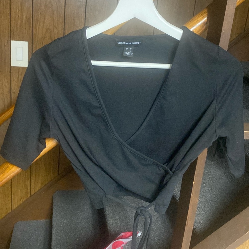 Wrap around string top